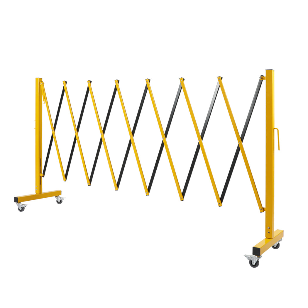 extendable-garden-gate-mobile-security-11ft-1975420468479528960
